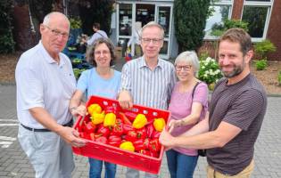 Drei Spendenziele statt zig Geburtstagsgeschenke Der Recklinghäuser Michael Schmidt hat anlässlich seines 70. Geburtstags 490 Euro für die Tafel...