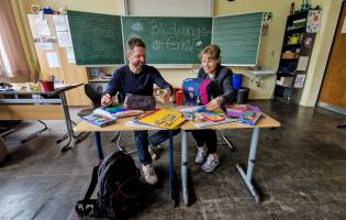 Wenn für die Einschulung kein Geld mehr in der Haushaltskasse ist Die Bildungsoffensive von SkF und Caritas hilft Familien in Recklinghausen.