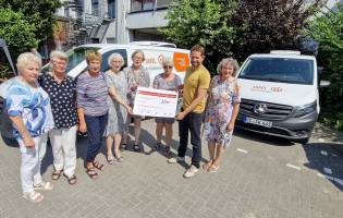 kfd Heilig Kreuz feiert Jubiläum und spendet Mit einem Festgottesdienst und bei anschließendem Kaffee und Kuchen im August-Mäteling-Haus...